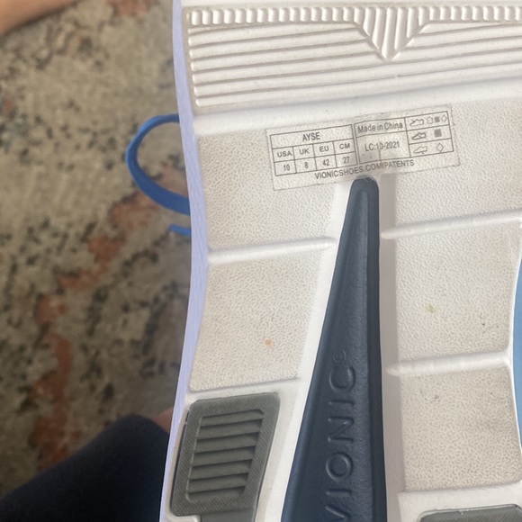 Vionic 10 - Picture 5 of 8